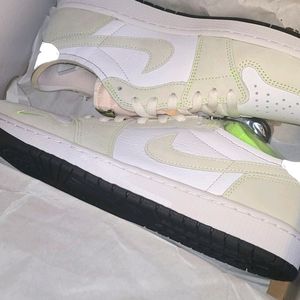 Air Jordan 1 Low OG Ghost Green